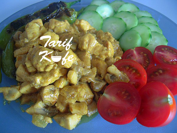 Kremalı Köri Soslu Tavuk